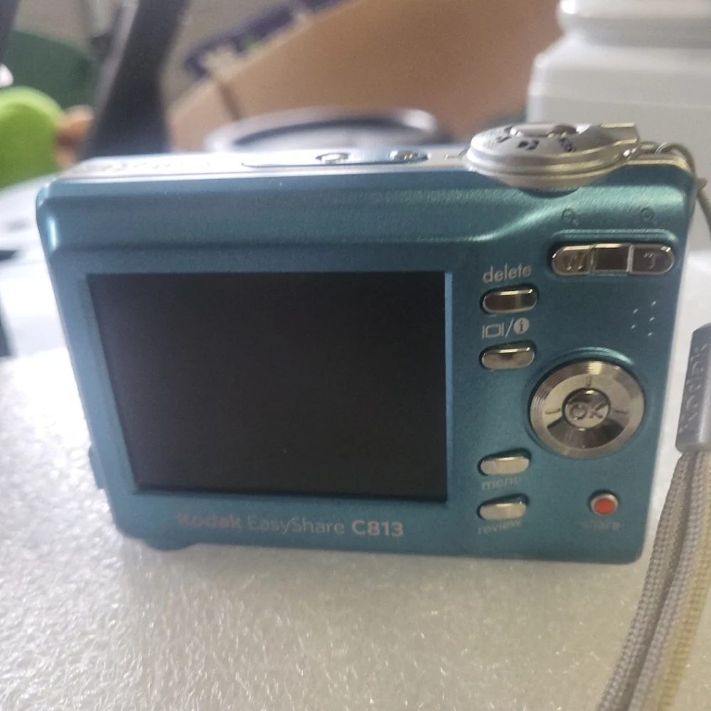 Kodak Easyshare C813 Camera - Picture 2 of 7